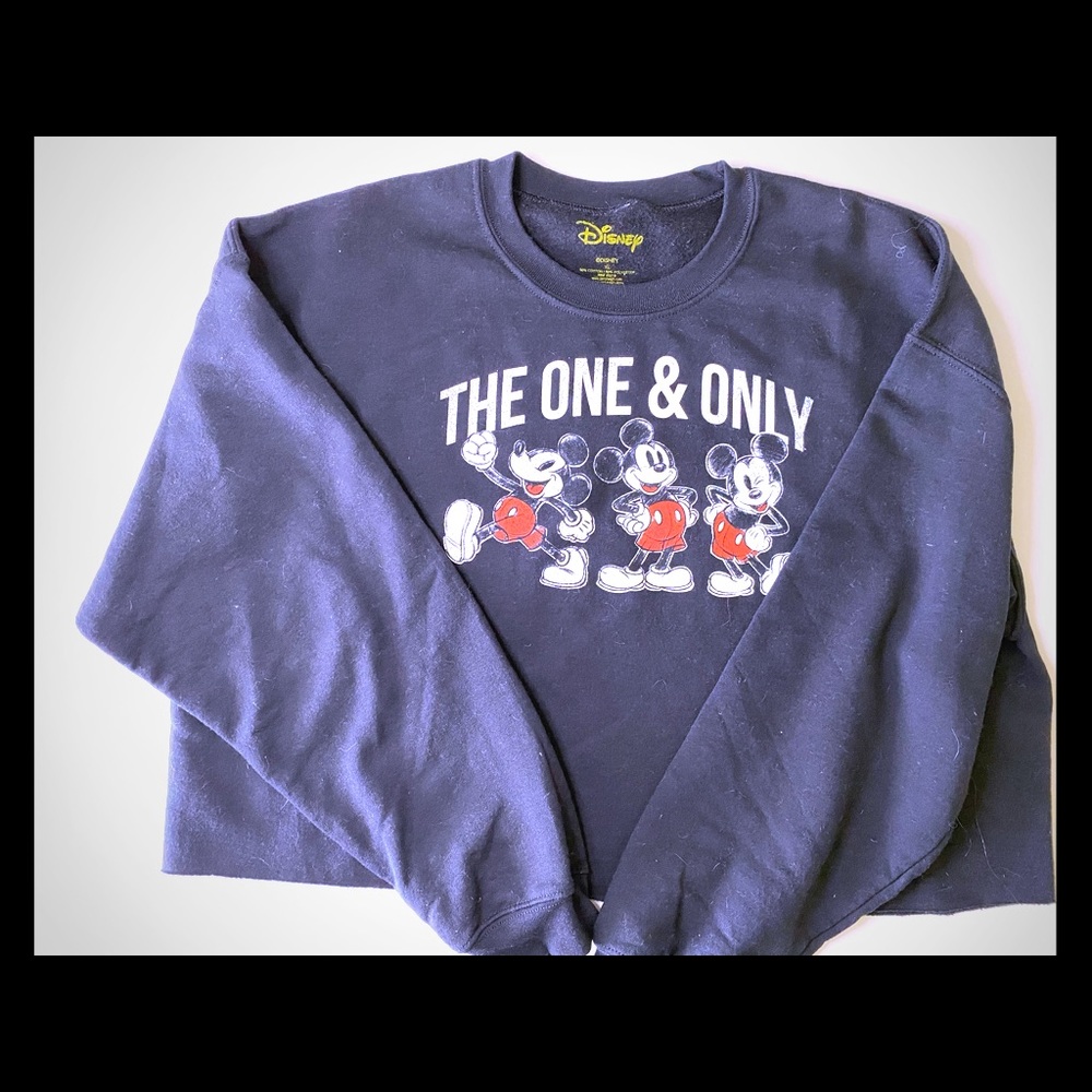 Sweatshirt